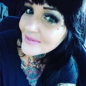 Meet your Posher, Stephani